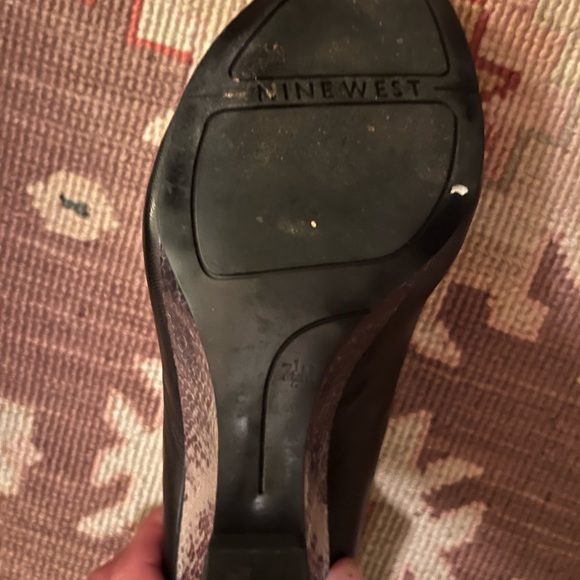 Nine West Snakeskin Pattern Wedges. Size 7  Super Sexy Shoes! - Picture 10 of 16
